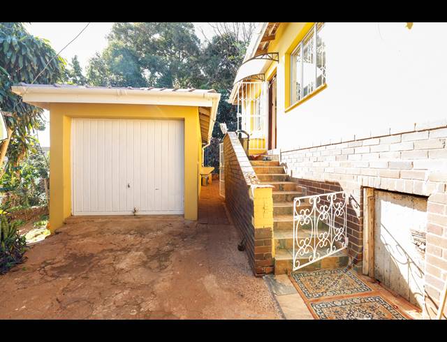3 BEDROOM FREEHOLD FOR SALE IN AVOCA
